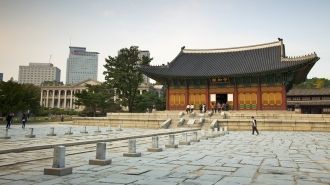 Свое название Ворота Тэхан-мун, что озна