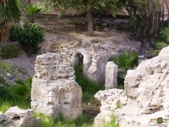 У входа в Некрополь Анфуши.