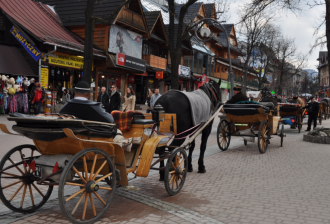 Длина улицы – около километра.