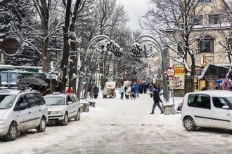 Улица Крупувки зимой в снегу.