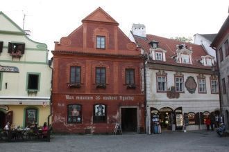 Самый замечательный На Луже дом номер 54