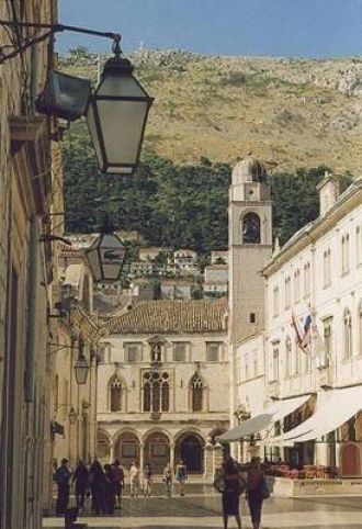 Относительно забавного названия площади 