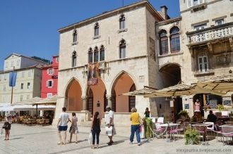 В 1821 году была снесена большая часть к