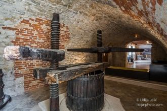 Здесь собраны образцы экономической деят