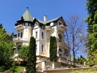 Дача Шаляпина - это шедевр архитектуры.