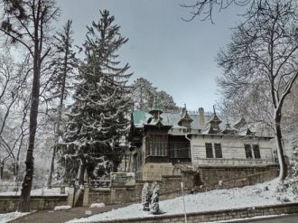 Это своеобразный культурный центр госуда