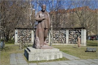 В 1998 году был открыта экспозиция, посв