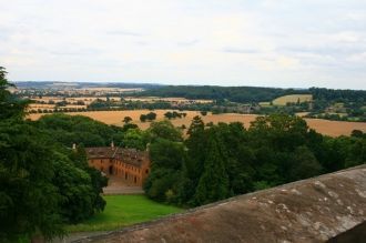 Вид, открывающийся со стен замка Бивер-К