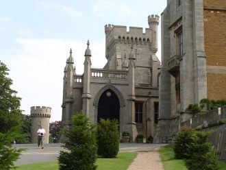 Однако в этом виде замок пробыл недолго 