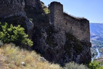 Сама крепость представляет собой укрепле