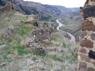 С крепостной горы открывается широкая па