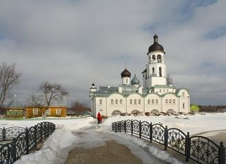 В начале XIX в Крыпецкий монастырь заезж