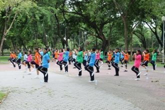 В  Lumpini парке часто проводят занятия 