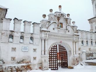 Северные ворота кремля. Деревянная Троиц