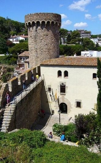 Дом губернатора, построенный в стиле поз