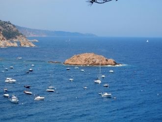 Сверху открывается прекрасный вид на гор