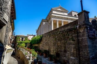 До этого времени на месте современной ба