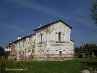 Этот храм был взорван в 1930-е годы. В 2