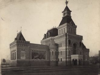 Во время войны оно было сильно поврежден