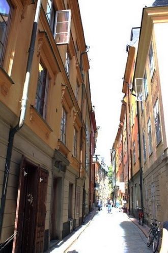 Угол Kаkbrinken/Prästgatan известен свои