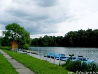 Усадьба всегда славилась богатой растите