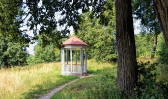 Усадебный дом в Захарово был небольшим, 