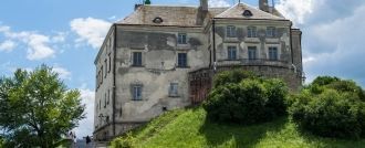 Стены Оллесского замка, высотой 10 м и т