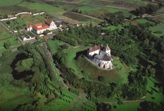 Олесский замок с высоты птичьего полёта.