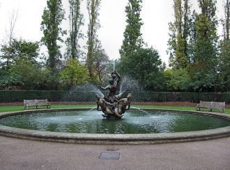 Фонтан Тритона в Риджентс-парке.