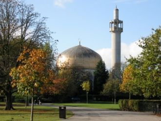 На юго-западе Риджентс-парка расположена