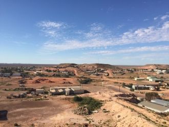 Кубер-Педи расположен на краю Большой пу