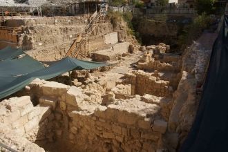 К тому же, Иерусалим находился на дороге