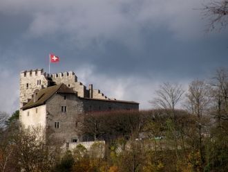 Замок Габсбург