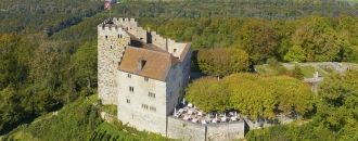 Замок был основан Радботом в 1020 - 1030