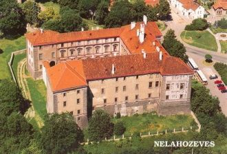 За это время замок Чехии Нелагозевес пер