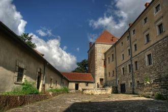 Но в 1672 г. и в 1675 г. он выстоял туре