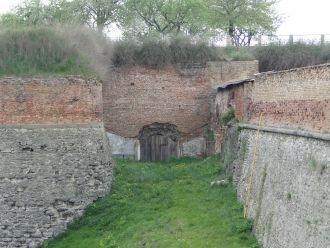 В начале 1950-х годов сюда перевезли вое