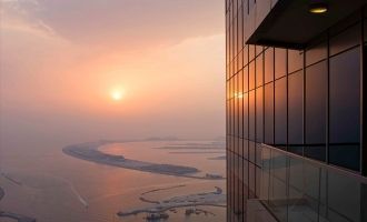 Башня оригинально искривлена, что создае