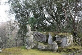 Круглый год сад принимает посетителей и 