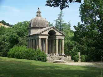 После всех этих чудес и странностей храм