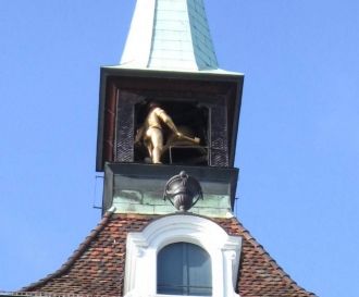 Отделкой здания с 1643 года по 1644 год 