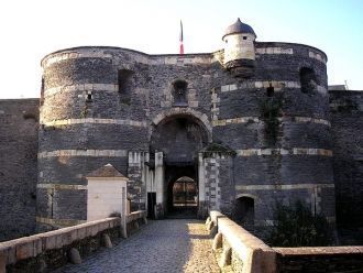 Более полутора столетий укрепленная креп