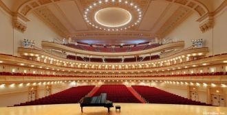 Акустика в Carnegie Hall считается лучше