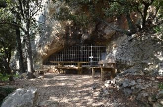 Пещеру открыли 18 декабря 1994 г. на юге