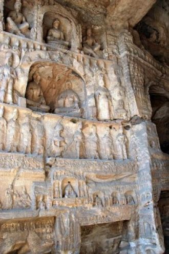 «Пещера Десяти Тысяч Будд», поскольку  с