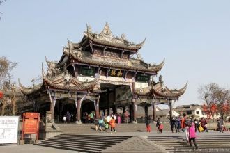 Наньцяо - Южный мост, ведущий на традици