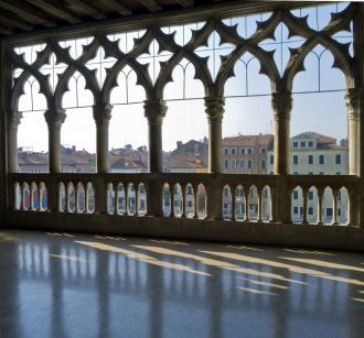 В 1894 году венецианский барон Джорджо Ф