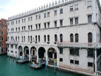 В конце концов, Фондако деи Тедески был 