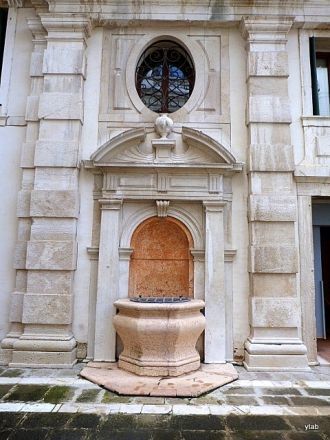 В течение долгих лет по окончании строит