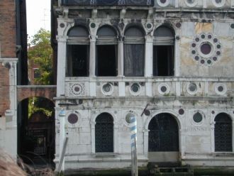 Американский писатель Генри Джеймс сравн